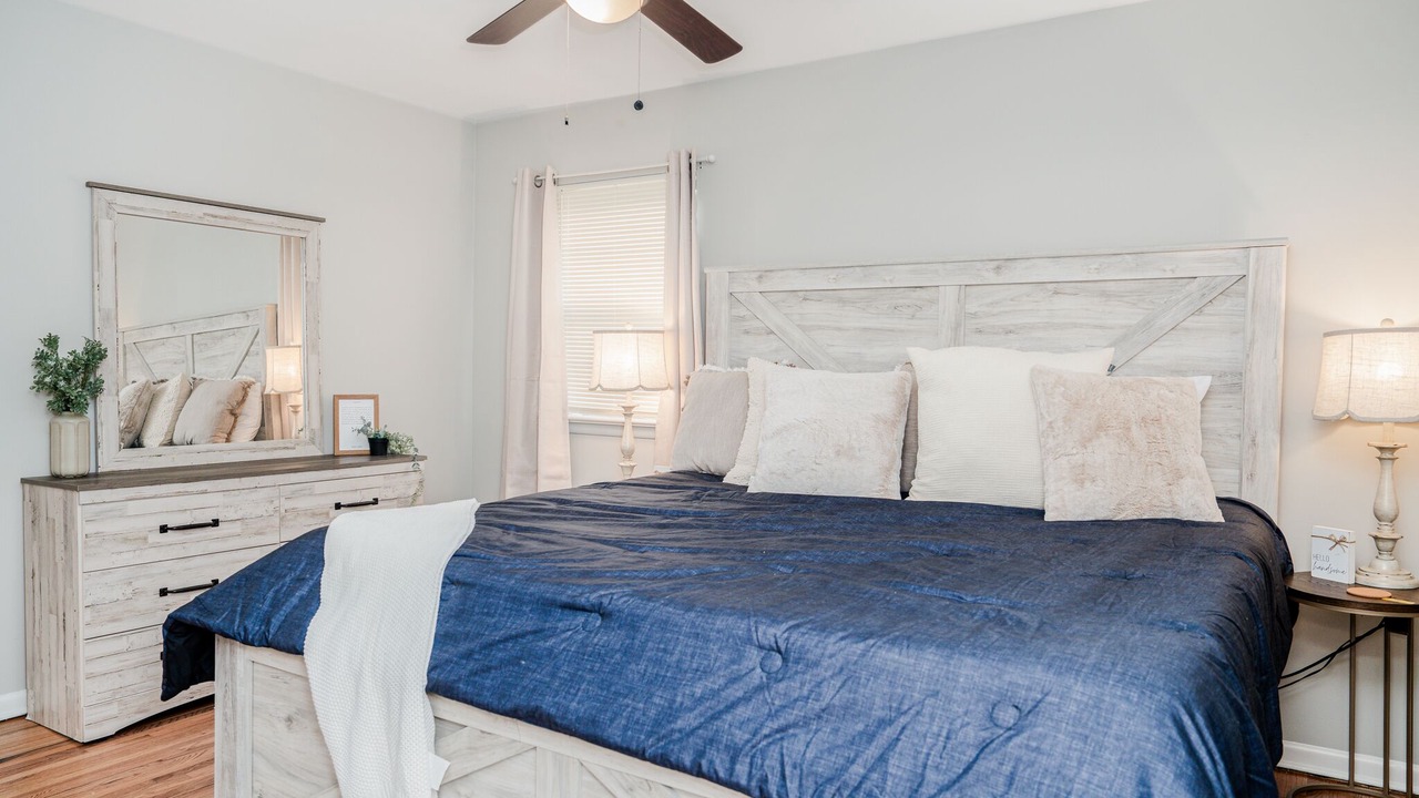 Photo of Bedroom in Alabaster