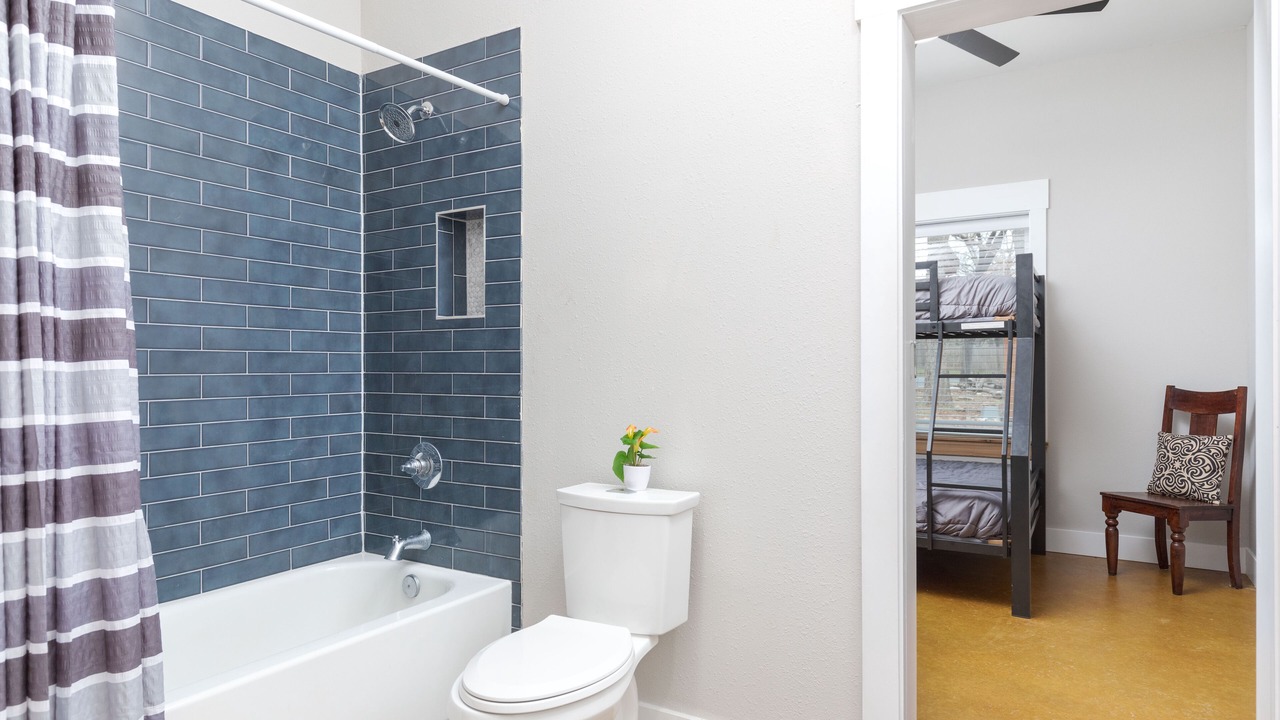Photo of Bathroom in Pottsboro