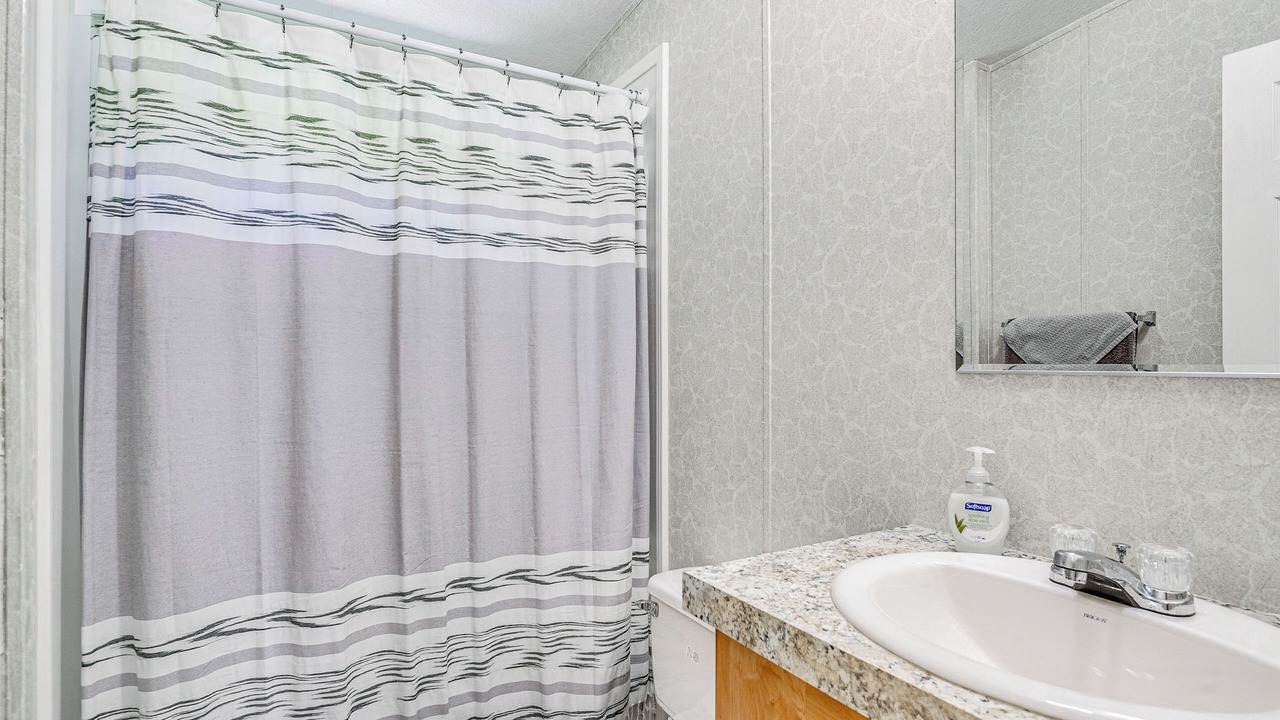 Photo of Bathroom in Citrus Springs