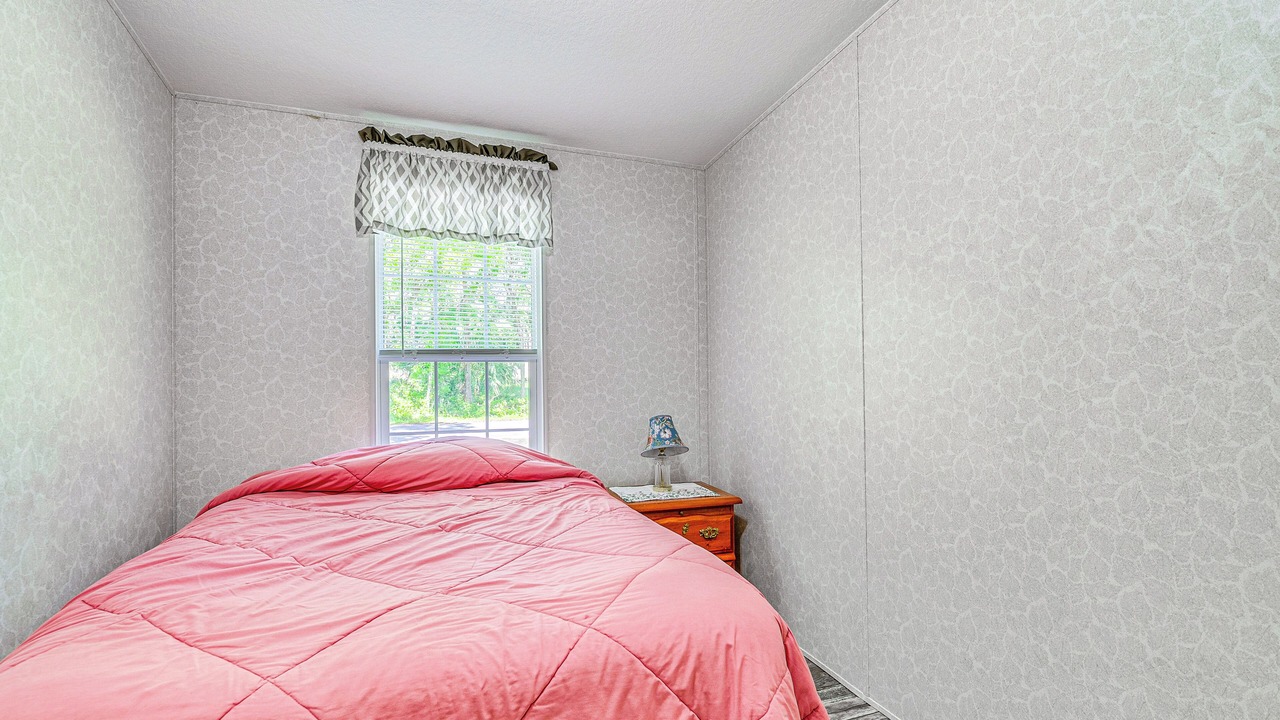 Photo of Bedroom in Citrus Springs