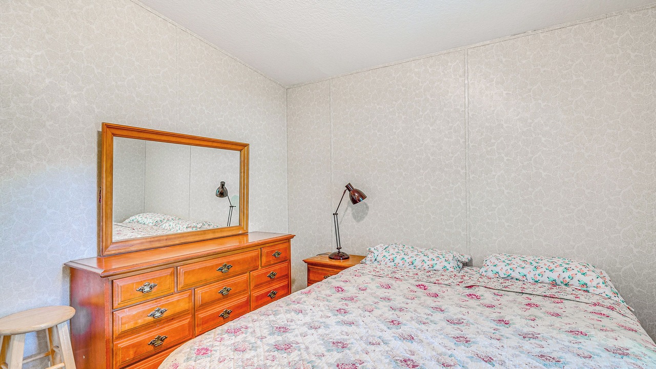 Photo of Bedroom in Citrus Springs