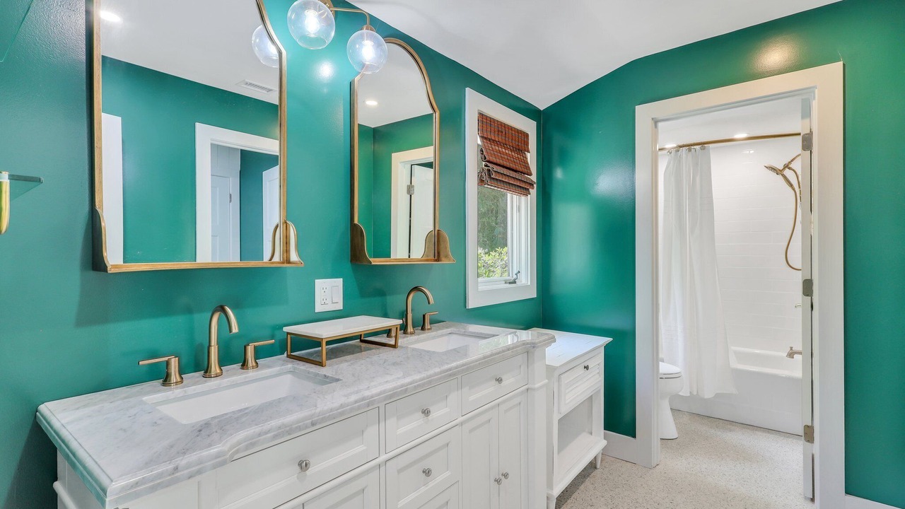 Photo of Bathroom in Saint Simons Island