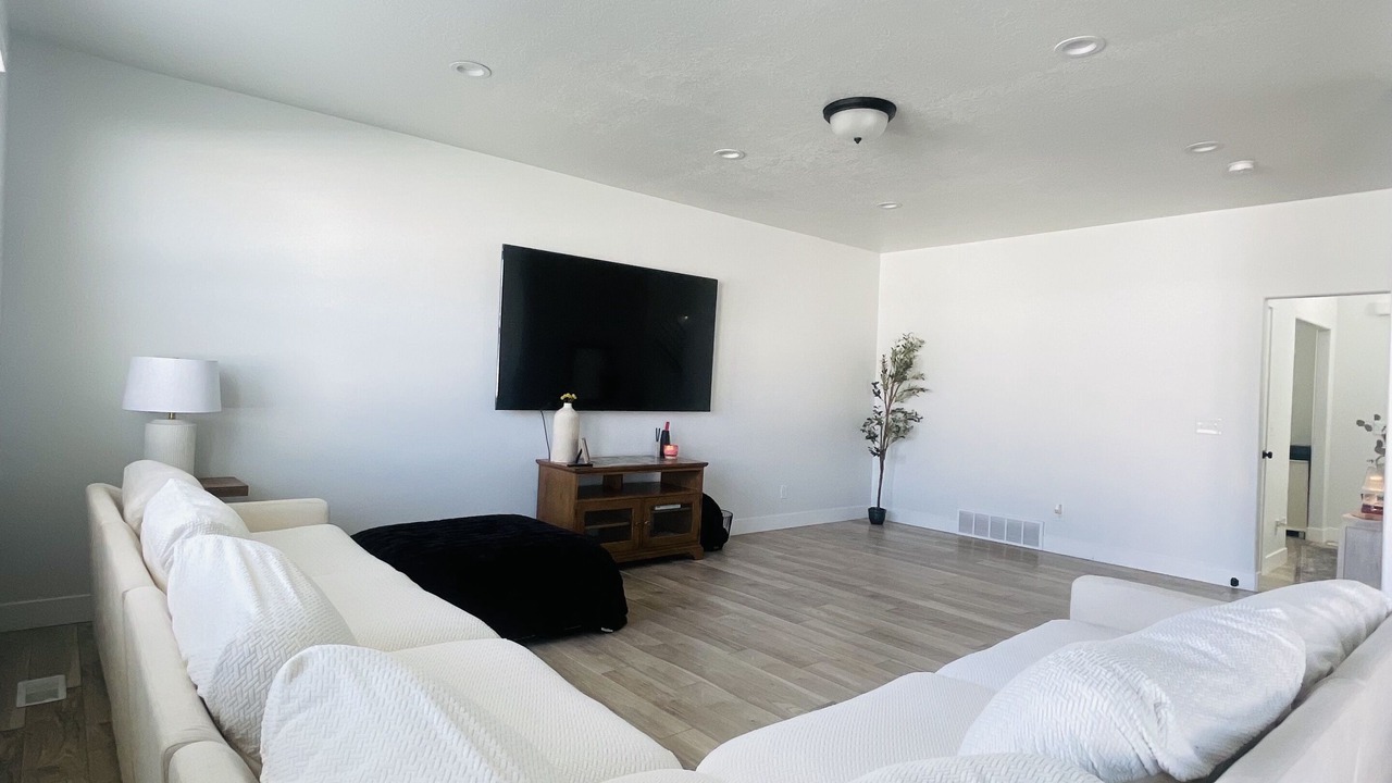 Photo of Livingroom in Springville