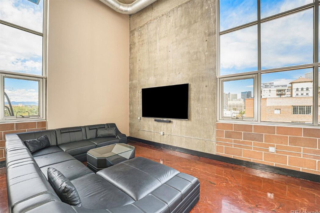 Photo of Livingroom in Golden Triangle
