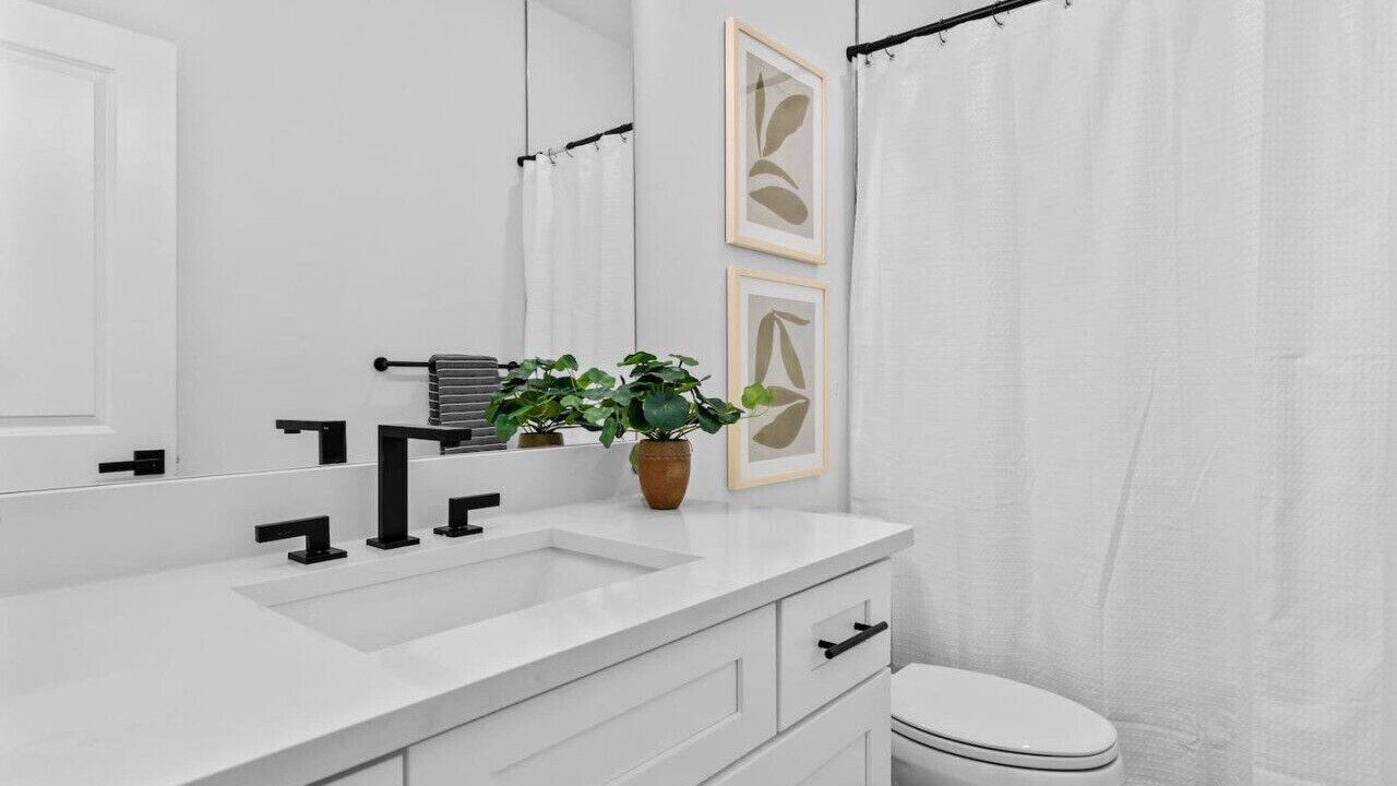Photo of Bathroom in Charlotte Park