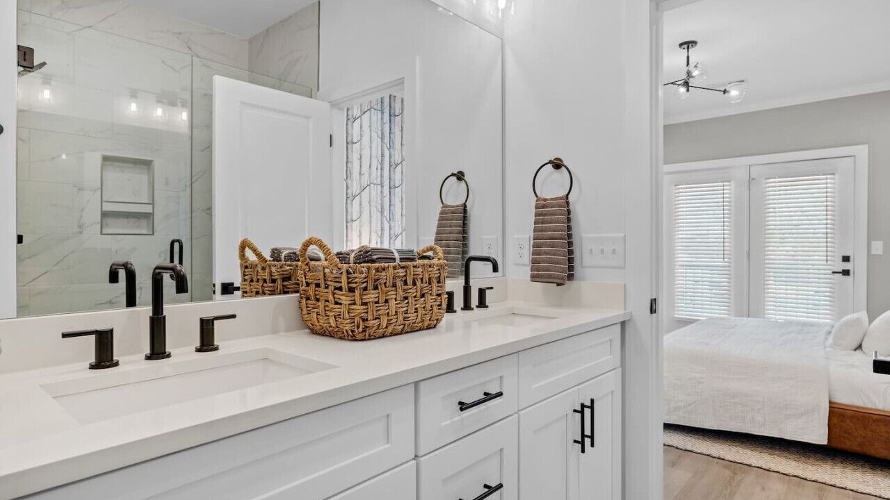 Photo of Bathroom in Charlotte Park