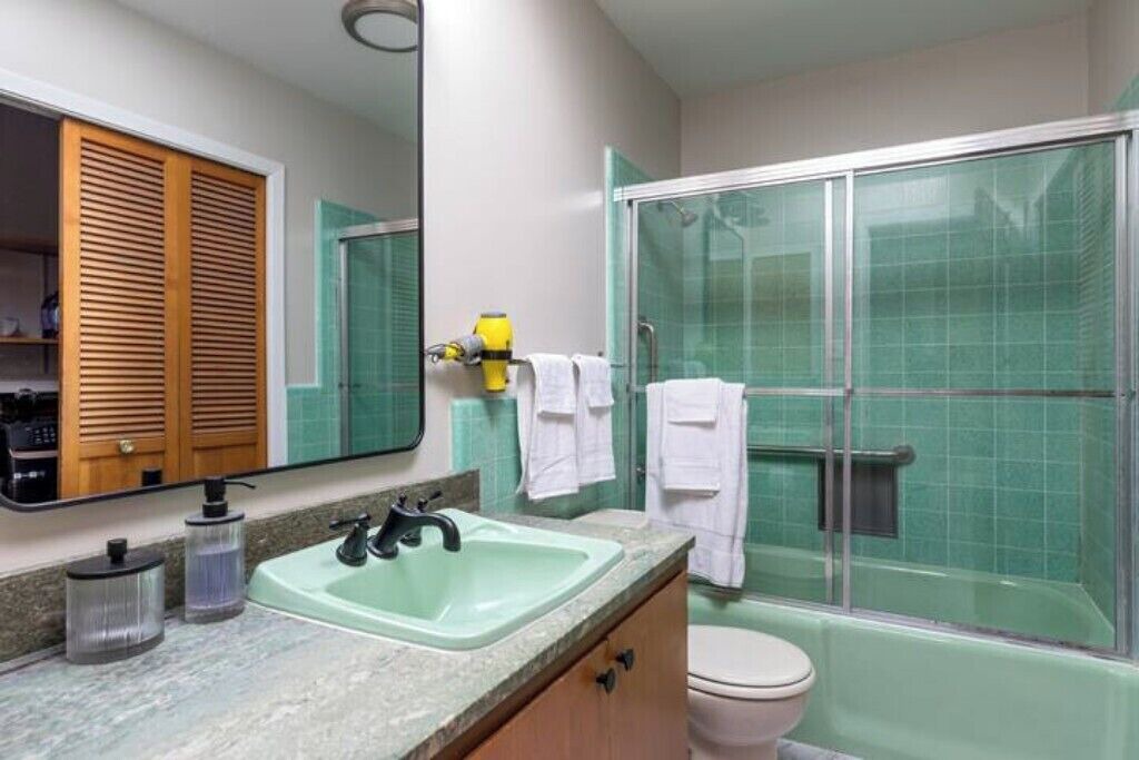 Photo of Bathroom in Dolores Heights