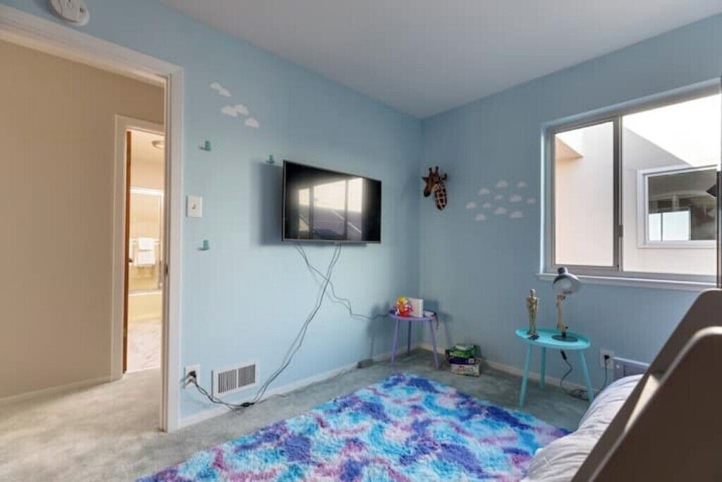 Photo of Bedroom in Dolores Heights