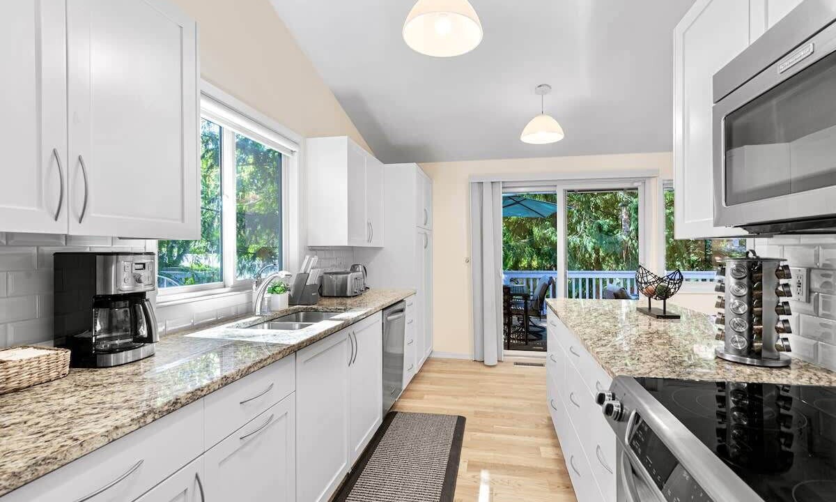 Photo of Kitchen in Viewpoint