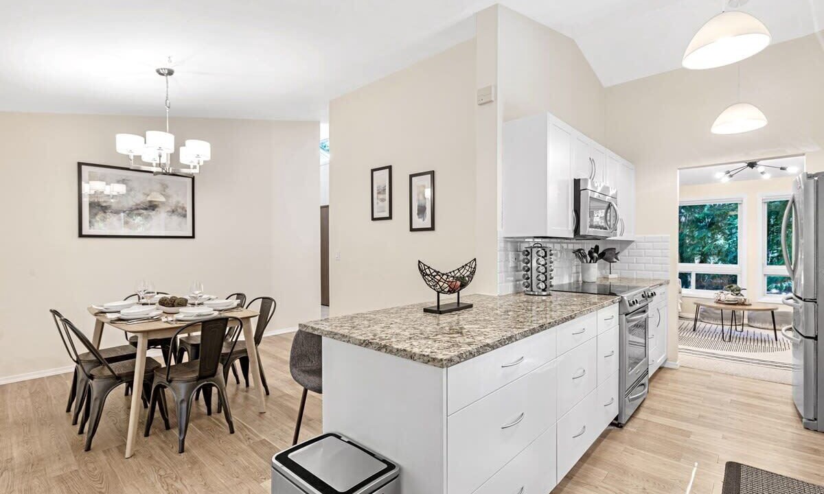 Photo of Kitchen in Viewpoint