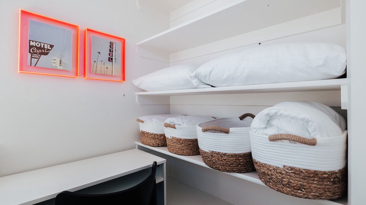 Photo of Bedroom in People's Freeway