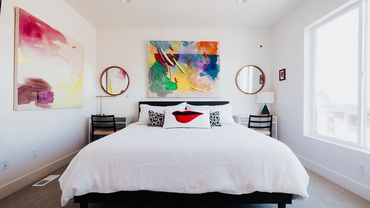 Photo of Bedroom in People's Freeway