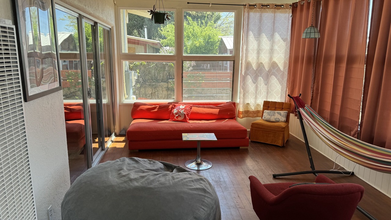 Photo of Livingroom in Sandia Ridge