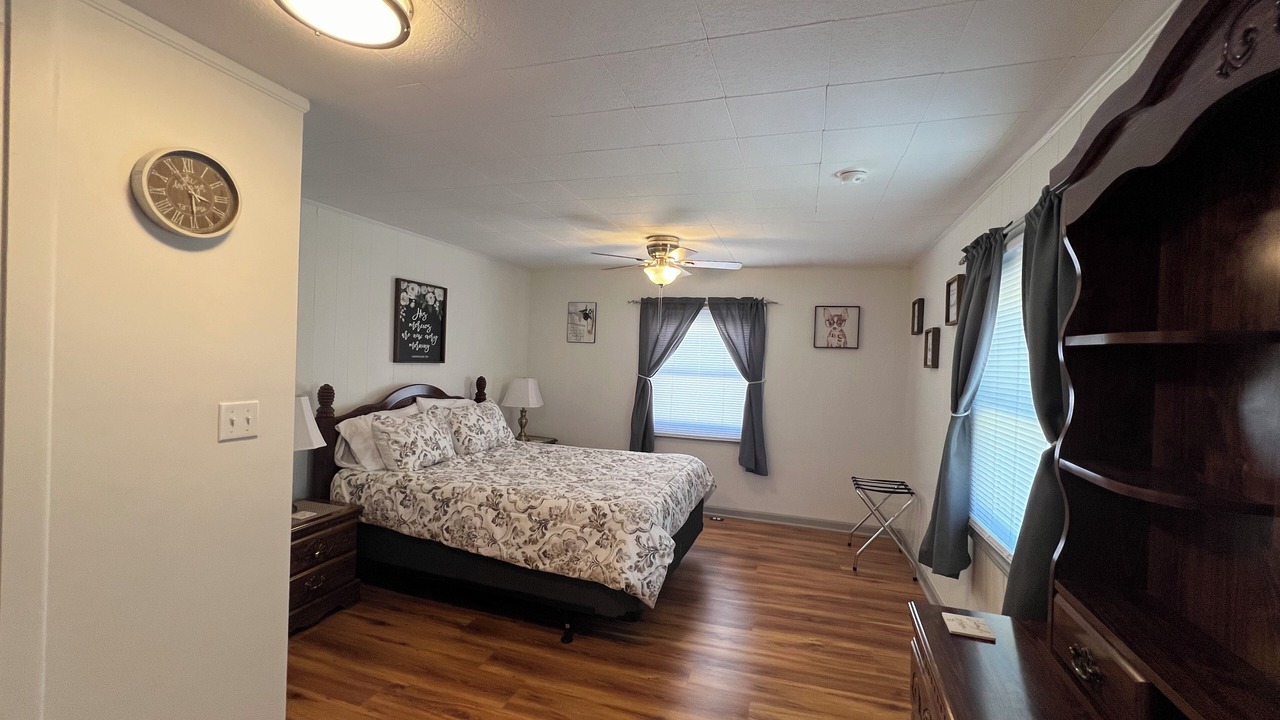 Photo of Bedroom in Hot Springs