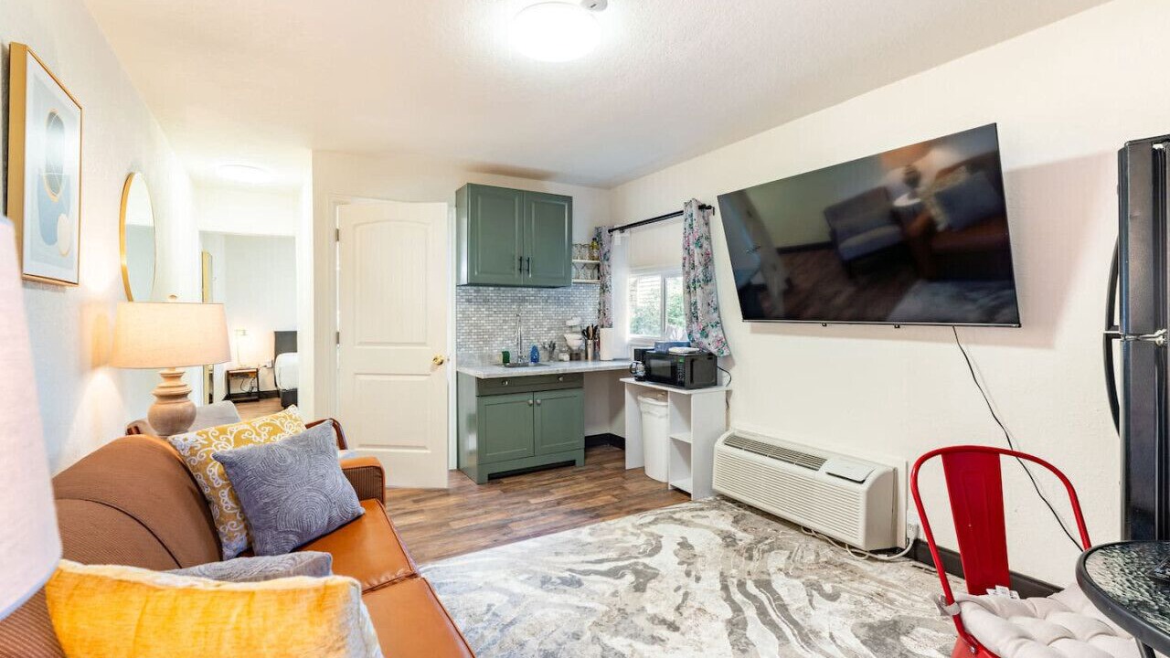 Photo of Livingroom in Green Mountain Falls