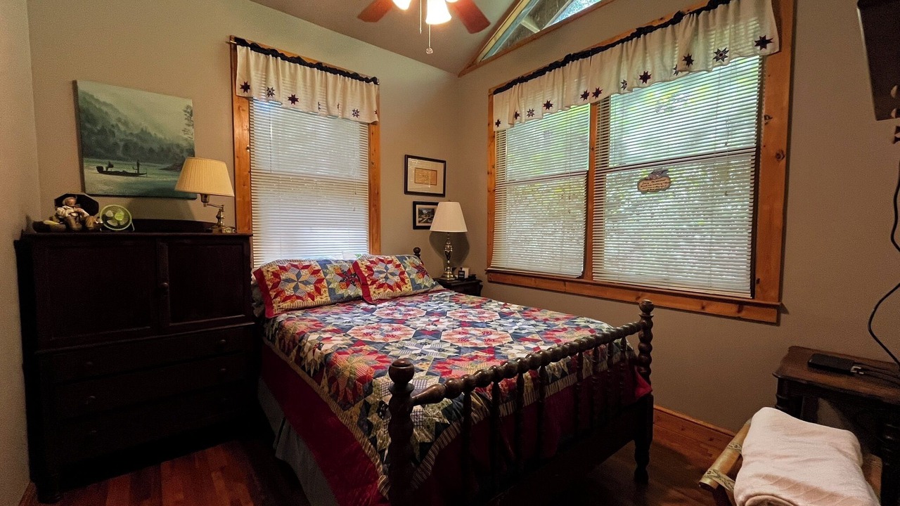 Photo of Bedroom in Salem
