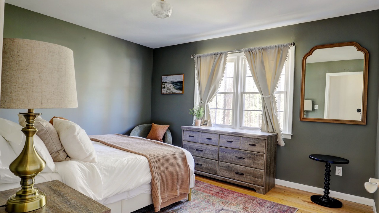 Photo of Bedroom in Saugerties