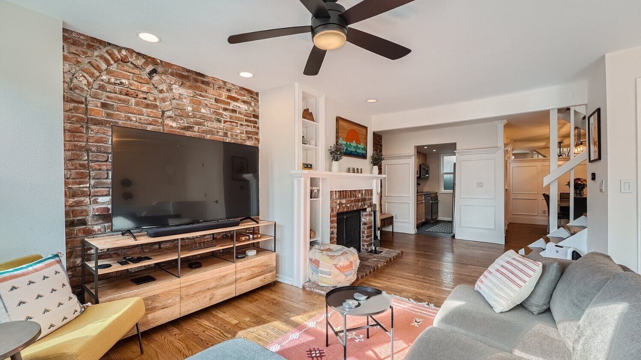 Photo of Livingroom in Central Boulder