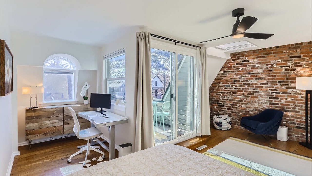 Photo of Bedroom in Central Boulder