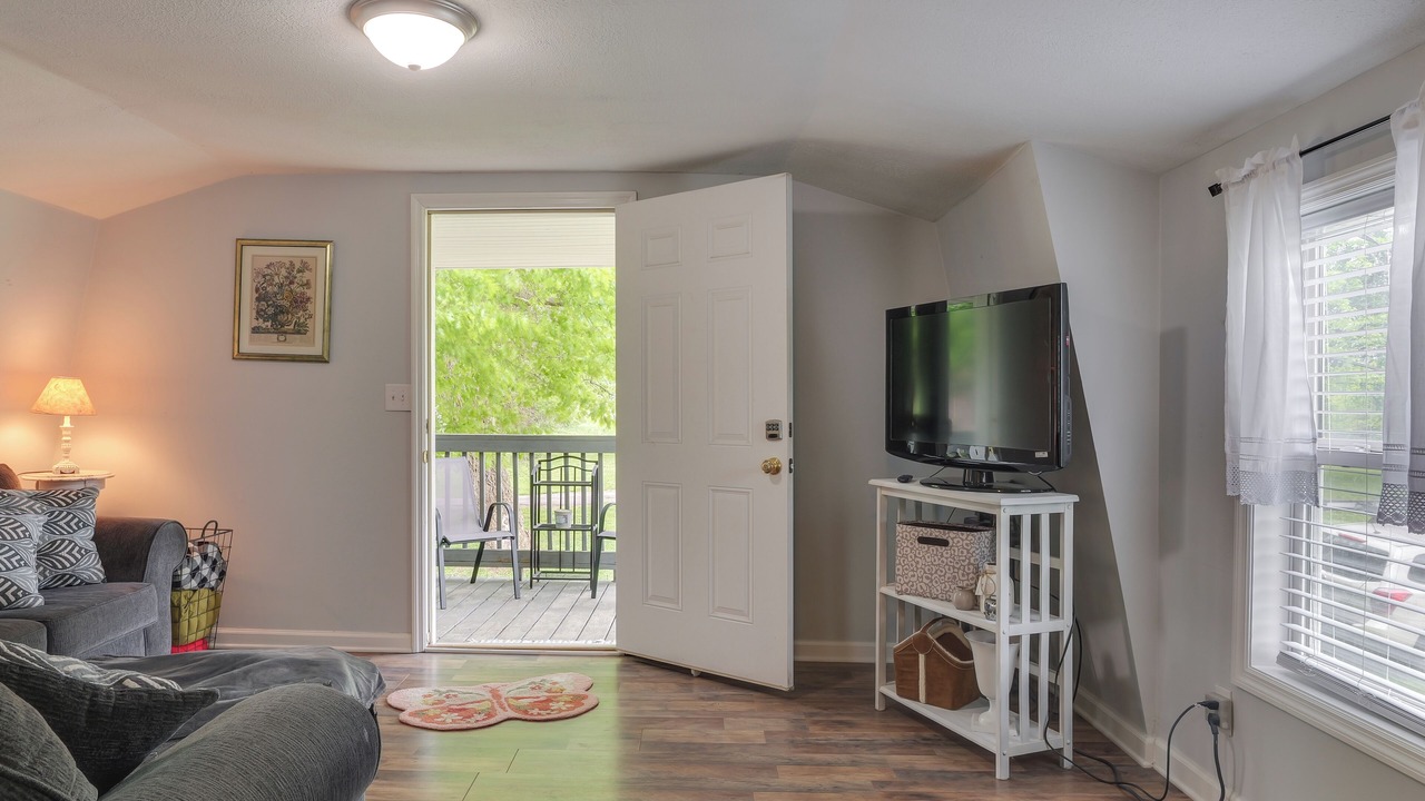 Photo of Livingroom in Culleoka