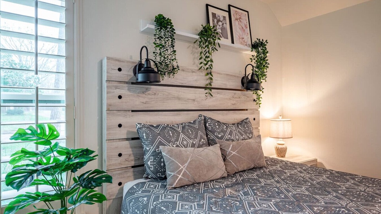 Photo of Bedroom in Nassau Bay