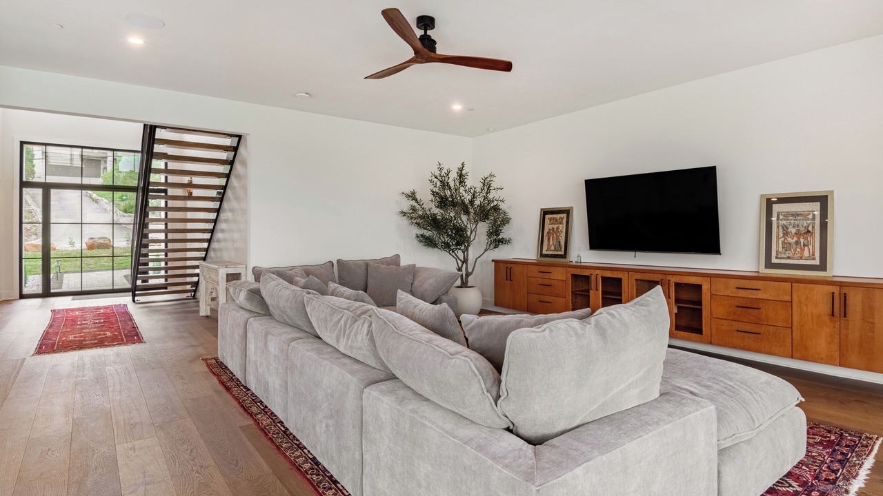 Photo of Livingroom in Comanche Trail