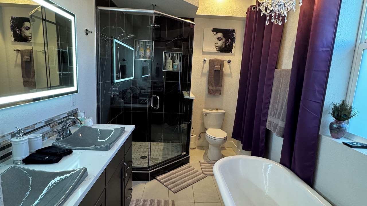 Photo of Bathroom in Lincoln Park