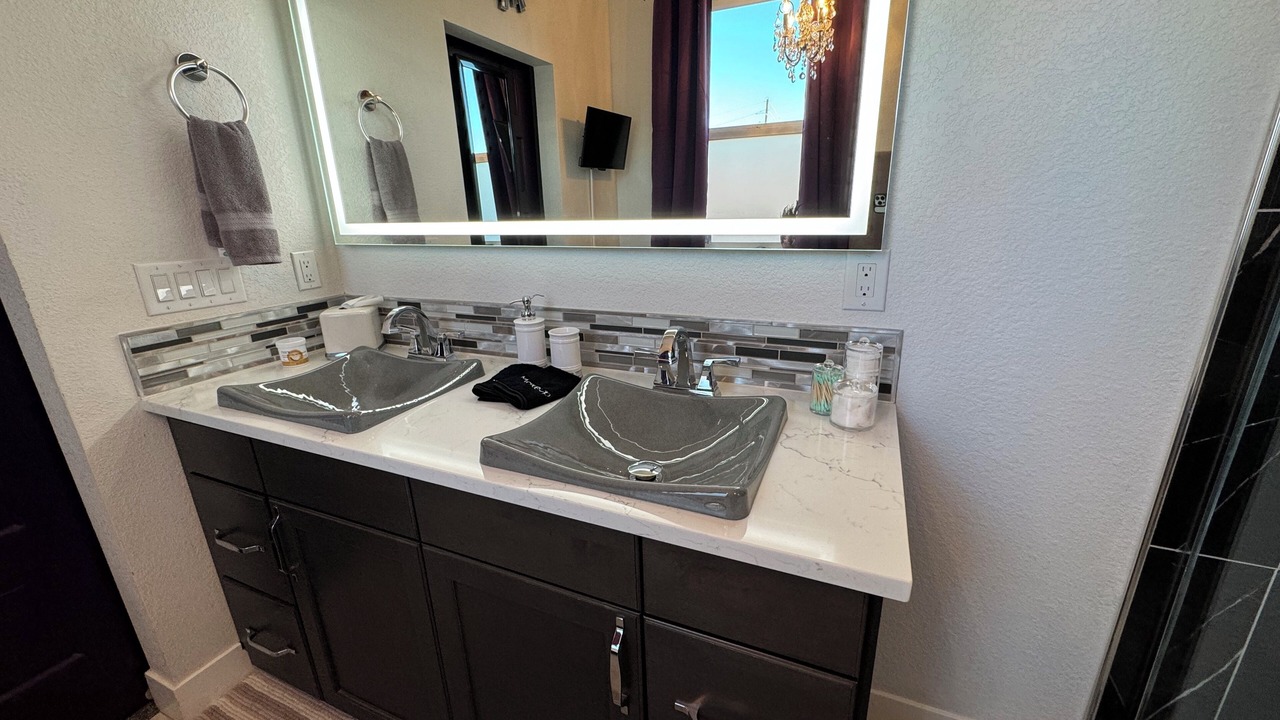 Photo of Bathroom in Lincoln Park