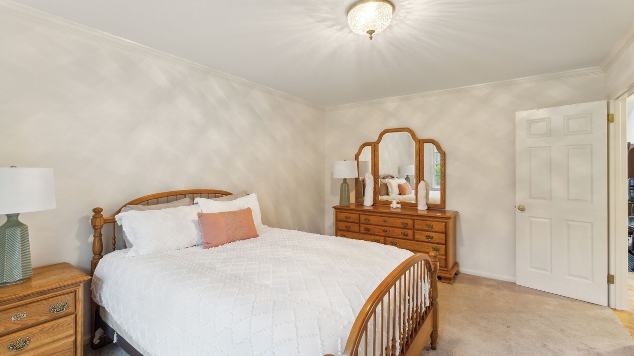 Photo of Bedroom in Huntington