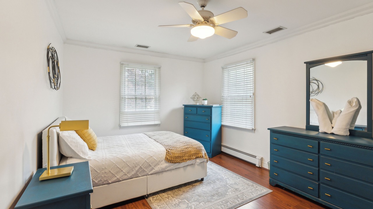Photo of Bedroom in Huntington