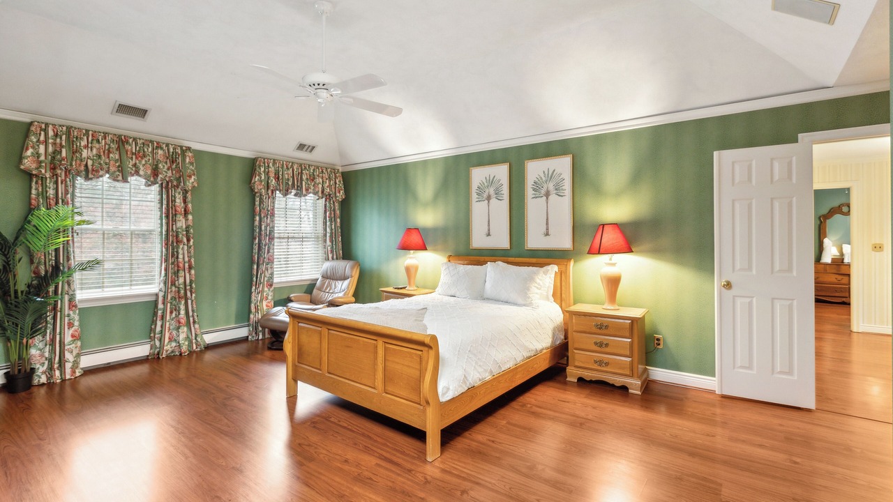 Photo of Bedroom in Huntington