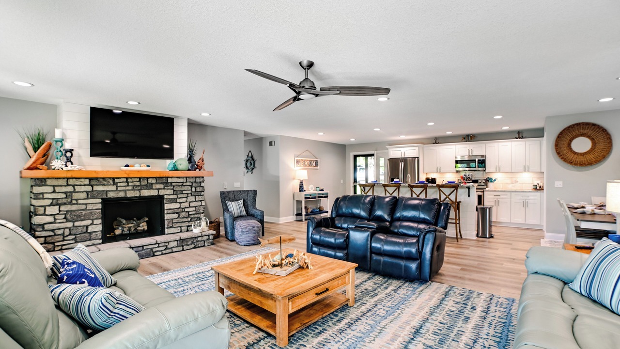 Photo of Livingroom in New Concord