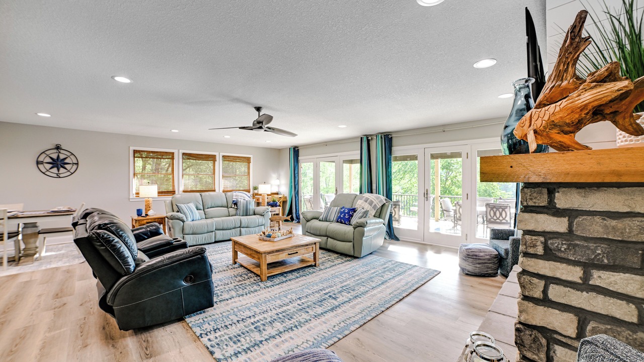 Photo of Livingroom in New Concord