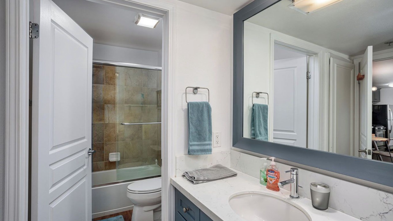 Photo of Bathroom in Hollywood