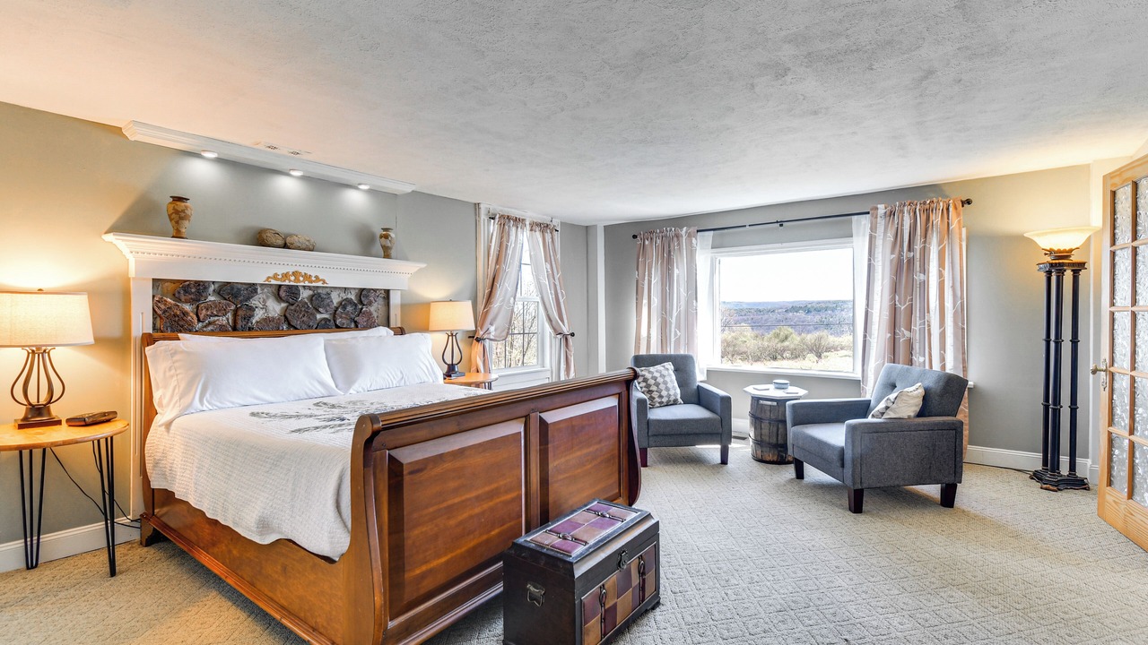 Photo of Bedroom in Conesus