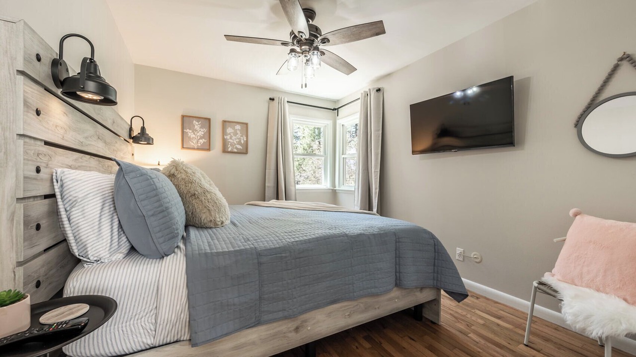 Photo of Bedroom in Colorado Springs
