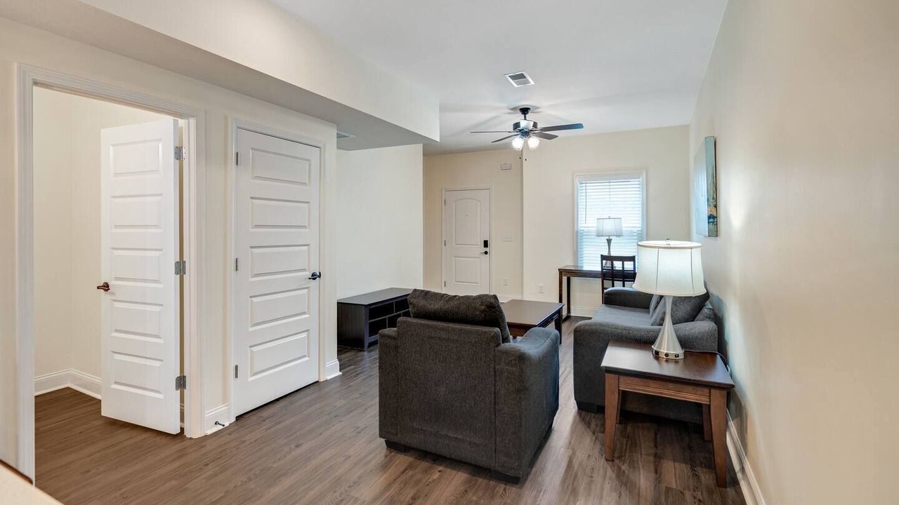 Photo of Livingroom in Clarksville