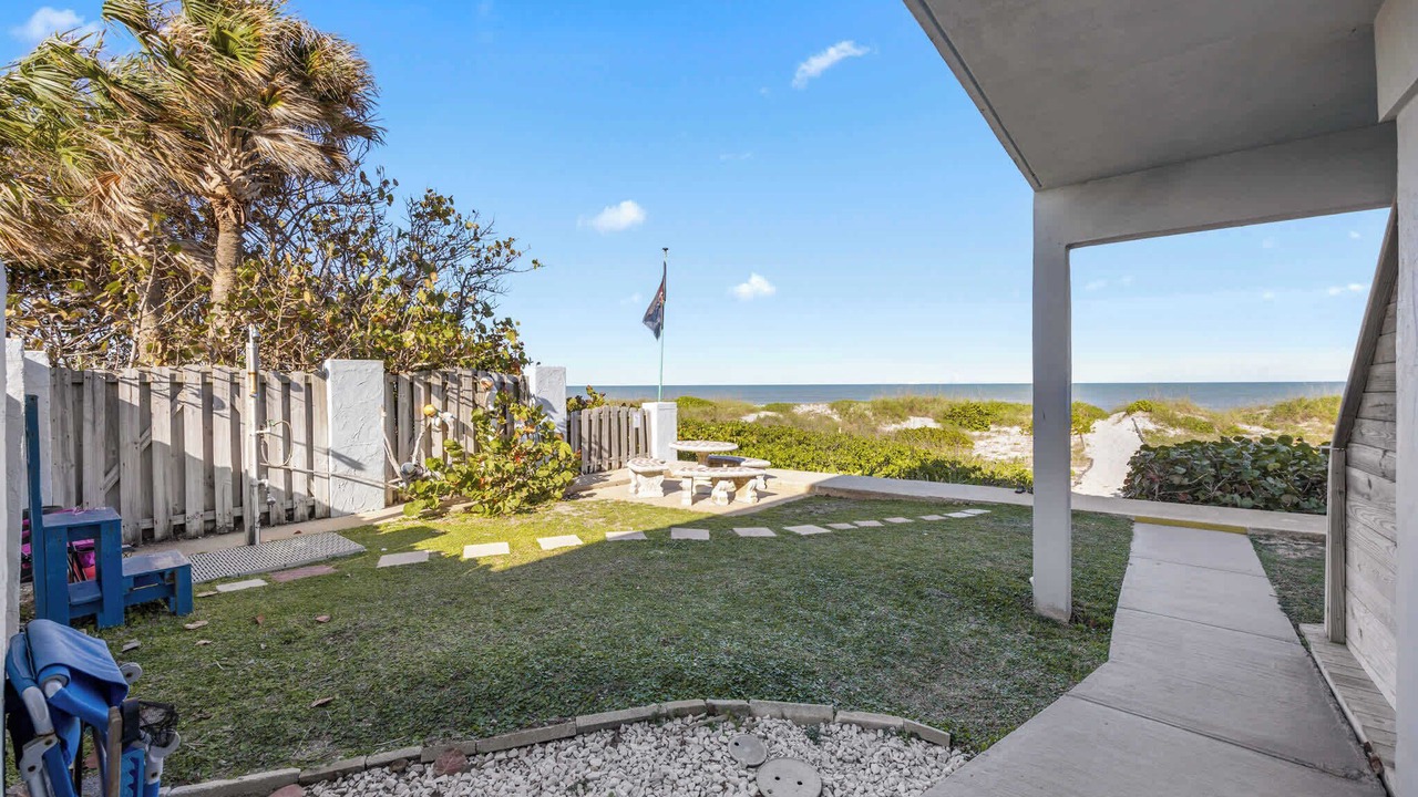 Photo of Patio Balcony in Crescent Beach