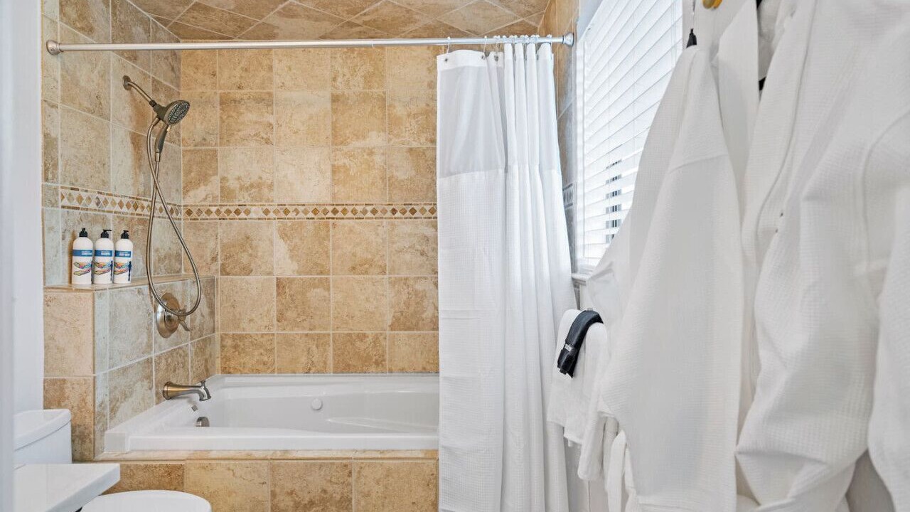 Photo of Bathroom in Arvada