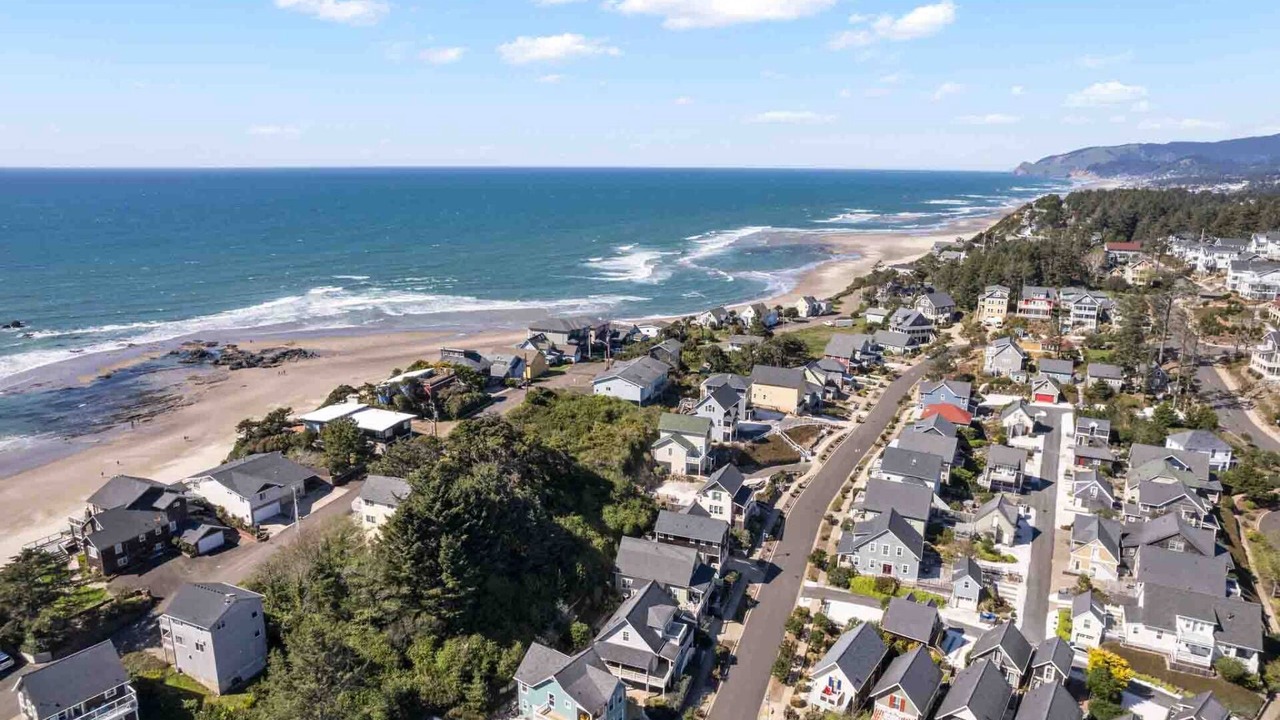 Photo of Others in Otter Rock