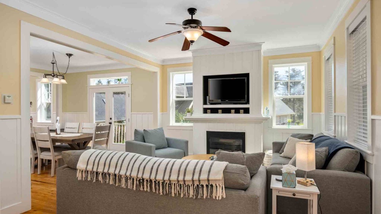 Photo of Livingroom in Otter Rock