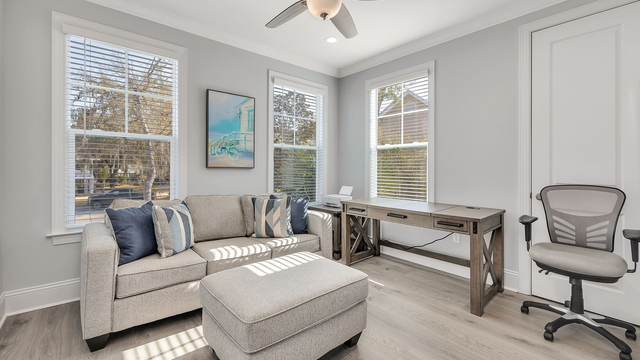 Photo of Livingroom in Saint Simons Heights