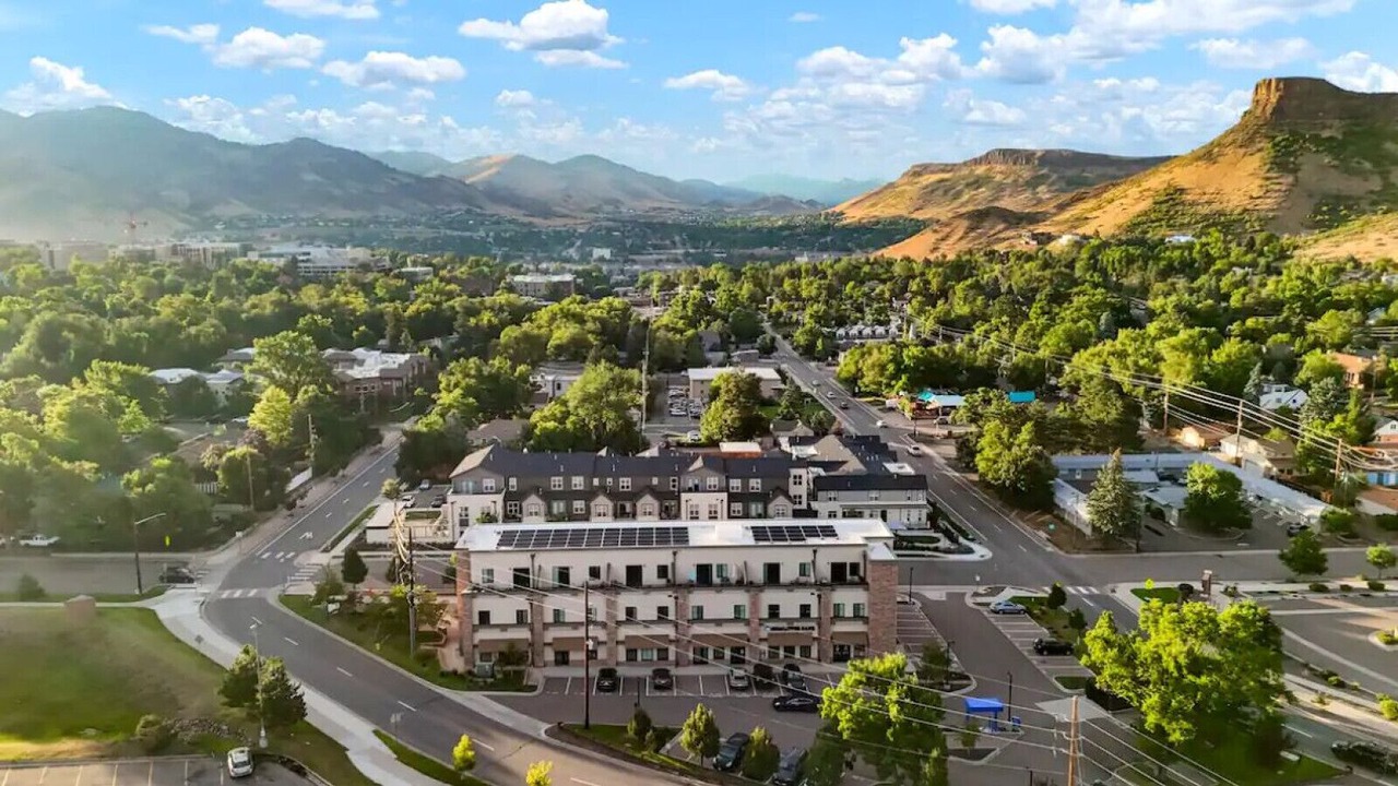 Photo of Outdoor in Golden