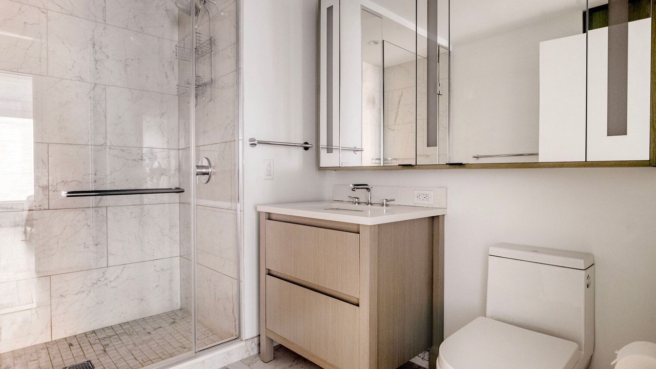 Photo of Bathroom in Shawmut