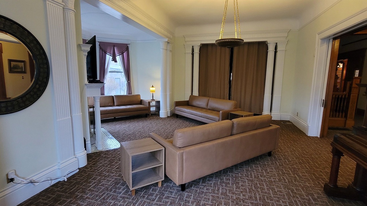Photo of Livingroom in Tremont