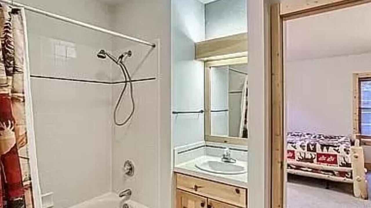 Photo of Bathroom in Lyons