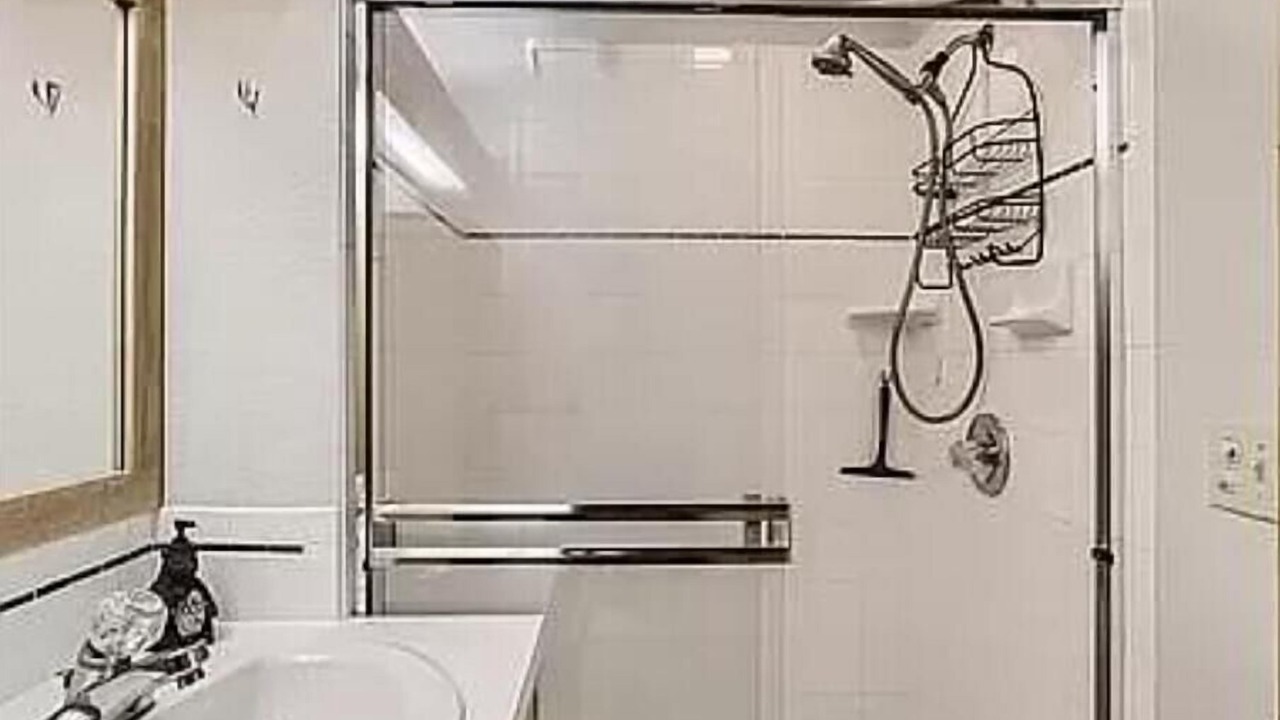 Photo of Bathroom in Lyons