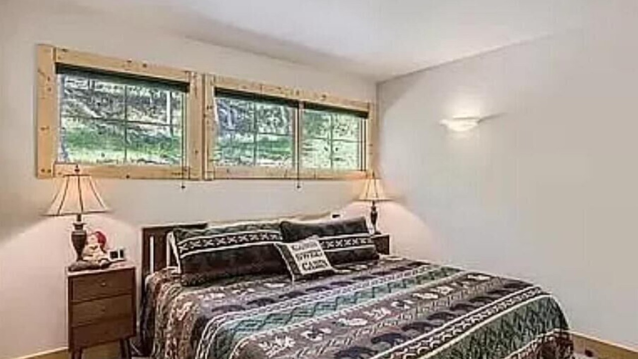 Photo of Bedroom in Lyons