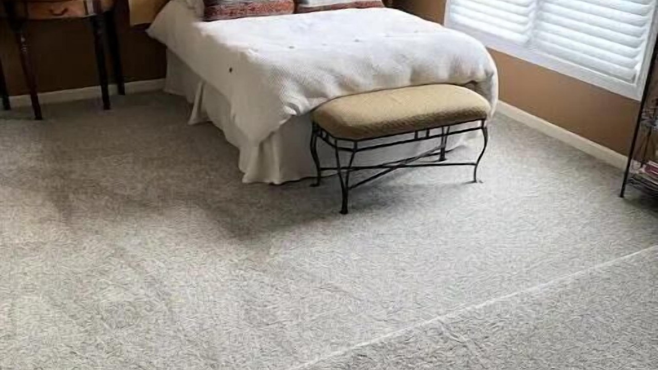 Photo of Bedroom in Saratoga Woods