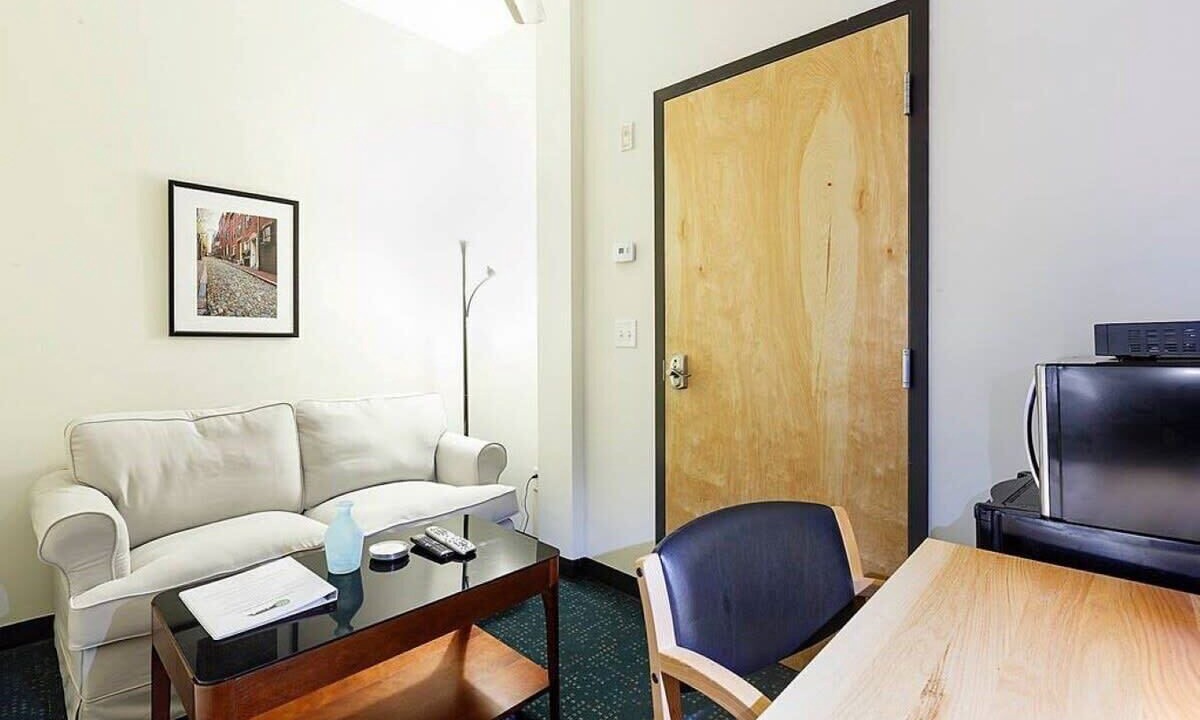 Photo of Livingroom in Downtown Boston